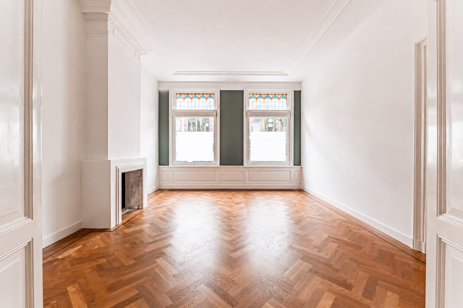Lege woonkamer
